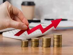 FD Rates: ਸਤੰਬਰ 'ਚ ਇਨ੍ਹਾਂ ਬੈਂਕਾਂ ਨੇ ਗਾਹਕਾਂ ਨੂੰ FD 'ਤੇ ਜ਼ਿਆਦਾ ਵਿਆਜ ਦਰਾਂ ਦਾ ਦਿੱਤਾ ਤੋਹਫਾ, ਇੱਥੇ ਦੇਖੋ ਪੂਰੀ ਸੂਚੀ