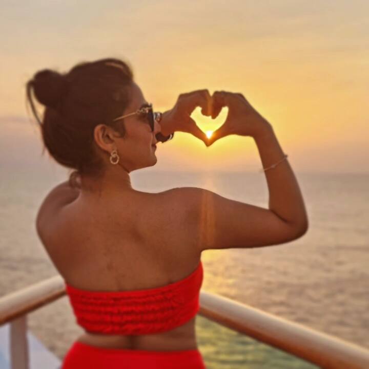 ఆ తర్వాత కొన్ని సినిమాల్లో కూడా నటించారు.