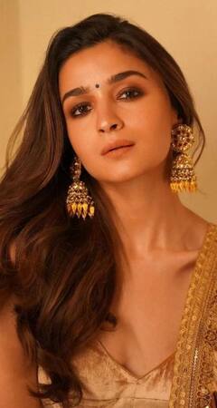 Alia Bhatt का Shocking Reaction Ranbir Kapoor के Animal फिल्म के ऊपर !! | ENT LIVE