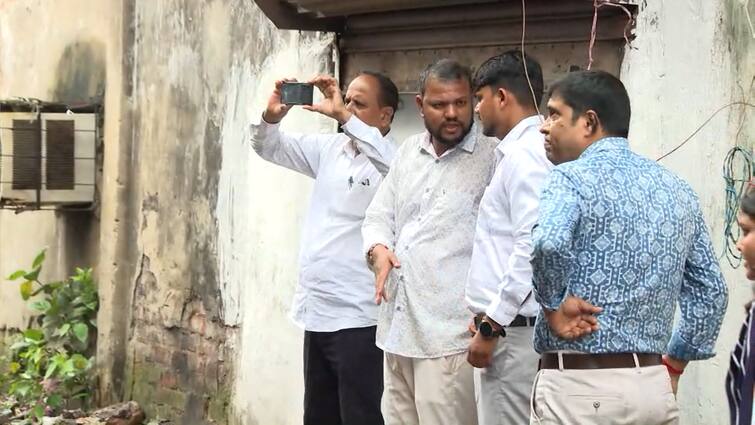 3 Arrested Allegedly For Selling Fake Liquor From Multistoried Building Of Bypass Fake Liquor: নকল স্টিকার সেঁটে জাল মদের কারবারের অভিযোগে বাইপাসের ধারে বহুতল থেকে গ্রেফতার ৩