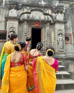 Sharvari: શરવરી વાઘે પૈતૃક ઘરે કરી ગણપતિની સ્થાપના, વૃક્ષની છાલમાં જોવા મળી હતી બાપાની આકૃતિ