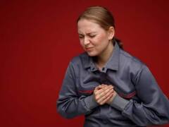 Heart Attack: હાર્ટ એટેક આવતા જ તરત કરો આ કામ, બચી જશે તમારો જીવ