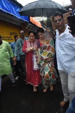 Ganesh utsav 2023: ‘सुखी’ की रिलीज पर मां के साथ लालबाग के राजा का आशीर्वाद लेने पहुंचीं शिल्पा शेट्टी, पूजा हेगड़े ने भी किए बप्पा के दर्शन