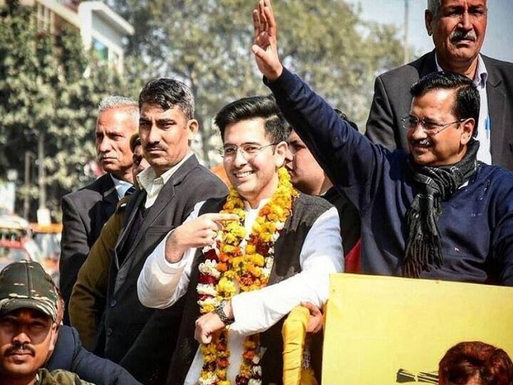 वहीं आम आदमी पार्टी नेता राघव चड्ढा की नेट वर्थ की बात करें तो वह संपत्ति के मामले में अपने होने वाली पत्नी से कहीं पीछे हैं. राजनीति से पहले वह चार्टर्ड अकाउंटेंट थे.
