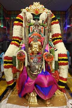 ఫోటోలు: తిరుమలలో ఐదో రోజు గరుడ వాహన సేవ, దర్శనం కోసం గ్యాలరీల్లో భక్తుల బారులు