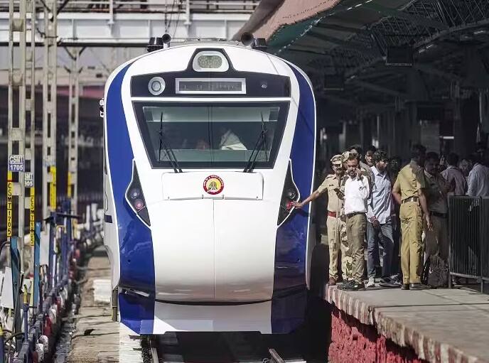 New Vande Bharat Train: ભારતમાં ટૂંક સમયમાં 9 નવી વંદે ભારત ટ્રેન શરૂ થવા જઈ રહી છે. પીએમ મોદી 24 સપ્ટેમ્બર, 2023ના રોજ આ ટ્રેનોને લીલી ઝંડી આપશે.