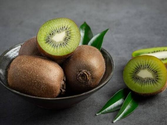 Dengue Fever: डेंगू में KIWI खाने की सलाह क्यों दी जाती है? इसका प्लेटलेट्स से क्या है कनेक्शन