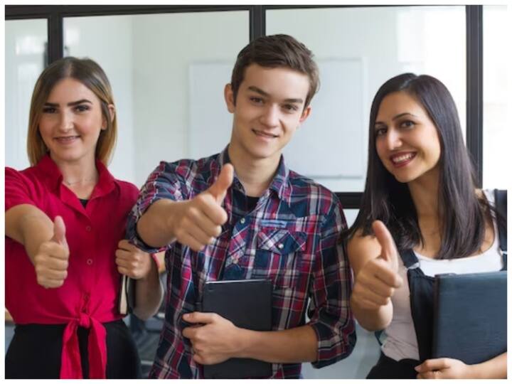 डीयू की वाइस-चांसलर इंटर्नशिप स्कीम का फायदा कोई भी स्टूडेंट पूरे कोर्स के दौरान केवल एक बार उठा सकता है.