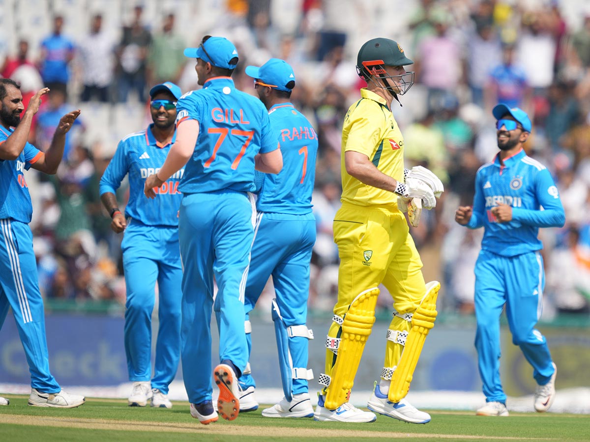 IND vs AUS 1st ODI Innings Highlights: முகமது ஷமியின் வேகத்தில் சரிந்த டாப் ஆர்டர்; இந்தியாவுக்கு 277 ரன்கள் இலக்கு..!