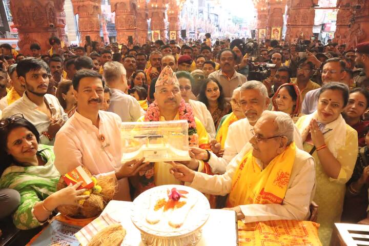 पुण्यात असलेल्या 24 मराठा बटालियन, 15 जाट बटालियन आणि 1 महार बटालियनचे जवान आणि कुटुंबीय यावेळी सहभागी झाले होते.