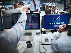 Multibagger Stocks: 10 रुपये से कम वाले 6 शेयरों ने निवेशकों को किया मालामाल, छह महीने में 4 से 15 गुना तक मिला रिटर्न!