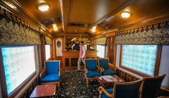 भारतातील सर्वात महागडी ट्रेन पुन्हा रूळावर; एका व्यक्तीचं तिकीट 6.50 लाख रुपये,आतील फोटो पाहून तुम्ही थक्क व्हाल