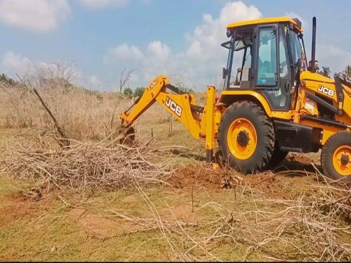Madurai  Usilambatti MLA, joined the villagers in work field people Praising in for TNN கிராம மக்களுடன் இணைந்து கண்மாயை தூர்வாரிய உசிலம்பட்டி எம்எல்ஏ - குவியும் பாராட்டு