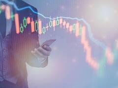 Stock Market: Indices Trading Flat, Sensex Down 32 Points, Nifty At 19,700. IT Stocks Drag, Glenmark Slips 4%