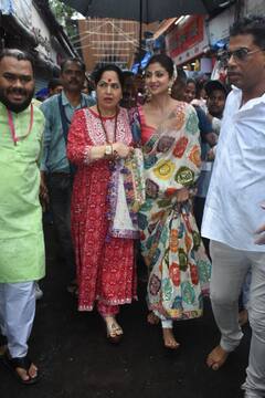 Ganesh utsav 2023: ‘सुखी’ की रिलीज पर मां के साथ लालबाग के राजा का आशीर्वाद लेने पहुंचीं शिल्पा शेट्टी, पूजा हेगड़े ने भी किए बप्पा के दर्शन