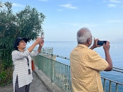 Manirathnam Suhasini : இதுதான் கப்புள் கோல்ஸ்.. ரோம் நகரை கணவருடன் படம்பிடிக்கும் சுஹாசினி மணிரத்தினம்!