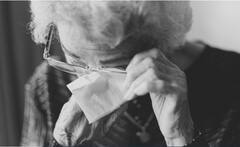 Signs of Depression : घरातील वयस्कर लोक प्रत्येक गोष्टीवर चिडचिड करतात का? असू शकते नैराश्याचे लक्षणं