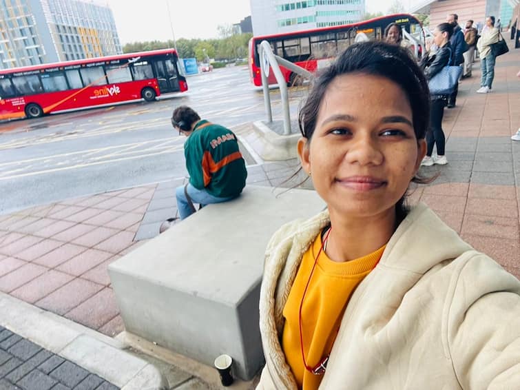 Maharashtra Woman Taxi Driver Kiran Kurmawar Gadchiroli Higher Studies In UK Maharashtra: This Woman Taxi Driver From Gadchiroli Is Now In UK For Higher Studies