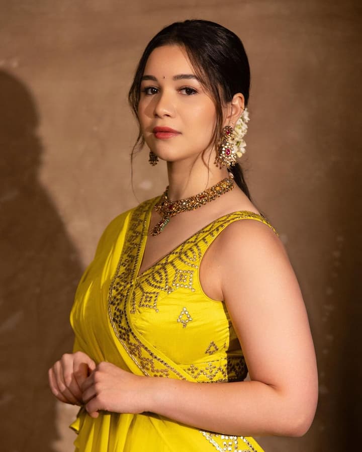 સારાએ તેના ઇન્સ્ટાગ્રામ પર ડિઝાઇનર ગોપી વૈદના આ ડ્રેસ સાથેની તેની તસવીર શેર કરી છે.