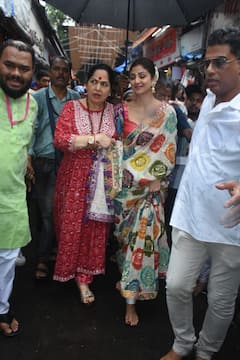 Shilpa Shetty, Pooja Hegde And Ridhi Dogra Seek Blessings At Lalbaugcha Raja - See Pics