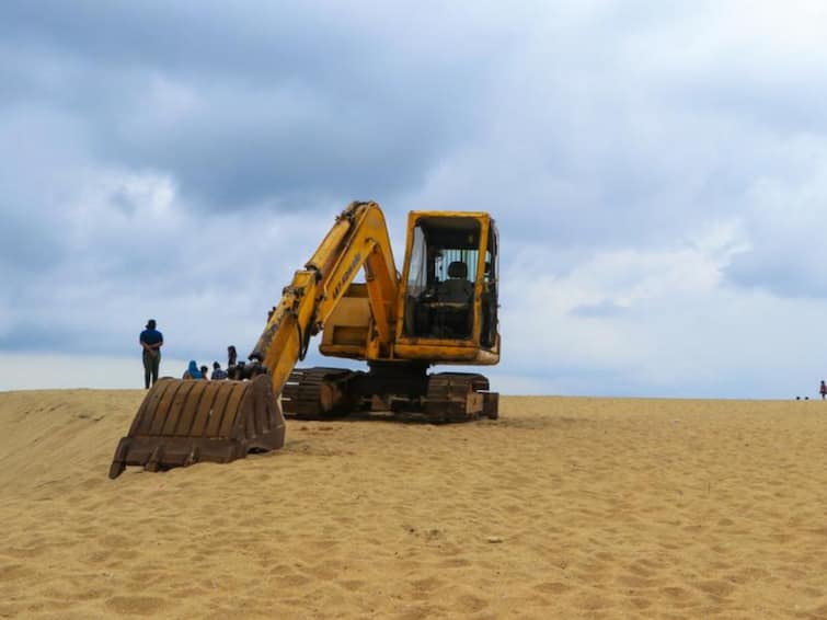 APMDC is inviting tenders for sand mining with the target of one thousand crore revenue ఇసుక తవ్వకాలకు ఏపీఎండీసీ టెండర్లు, వెయ్యి కోట్ల ఆదాయమే లక్ష్యం