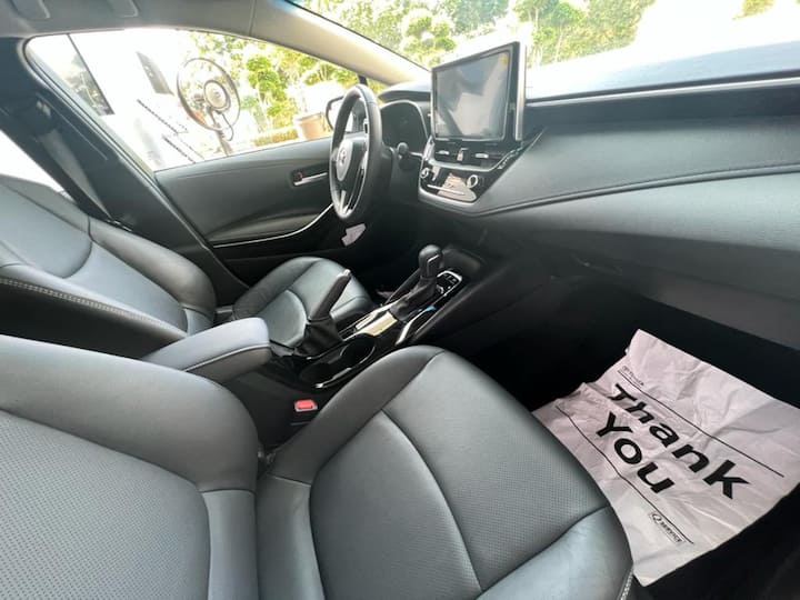 As for the car, the Corolla in its new-gen form looks sharper while having a cleaner interior with a large touchscreen while the materials on offer are of very good quality. We also noticed the amount of space that it has and the comfort. (Image Source: Somnath Chatterjee)