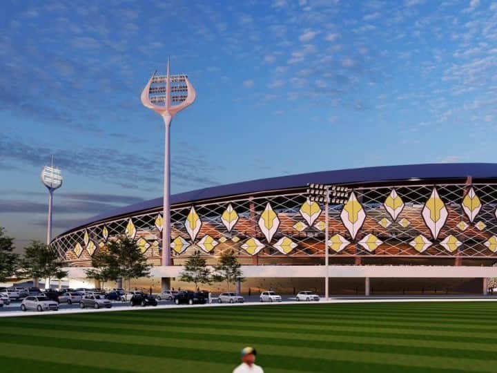 इस स्टेडियम की वास्तुकला भगवान शिव से प्रेरित है. इसमें भगवान शिव के डमरू और त्रिशूल की झलक देखने को मिलेगी. इस स्टेडियम में अर्द्धचंद्राकार छत कवर और त्रिशूल के आकार की फ्लड-लाइट होंगी. 2025 तक इस स्टेडियम के बनने की संभावना जताई जा रही है.