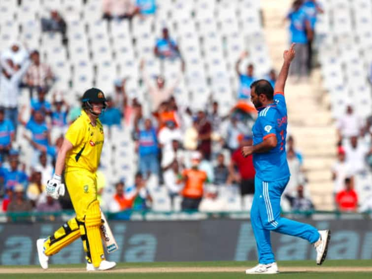 IND vs AUS 1st ODI: Mohammed Shami Picks A Fifer As India Restrict Australia For 276 IND vs AUS 1st ODI: Mohammed Shami Picks A Fifer As India Restrict Australia For 276