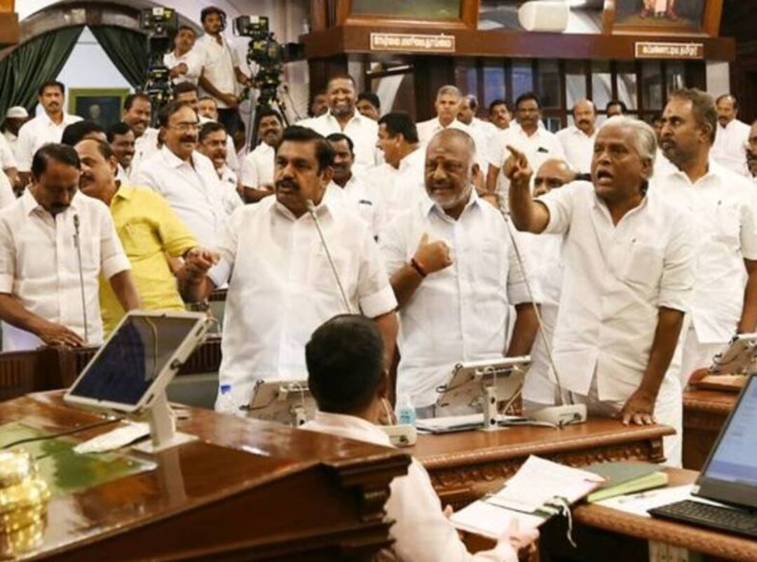 எதிர்க்கட்சி துணைத்தலைவர் இருக்கை விவகாரம்.. அதிமுக எம்.எல்.ஏக்கள் நினைவூட்டல் கடிதம்!