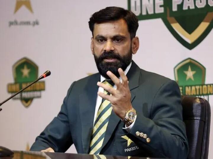 PCB New Director Mohammad Hafeez reacts about Imad Wasim and Muhammad Amir Playing predictions for Pakistan Cricket PCB डायरेक्टर बनने के बाद हफीज ने इमाद वसीम और मोहम्मद आमिर को किया था कॉल, जानिए वापसी को लेकर क्या हुई बात