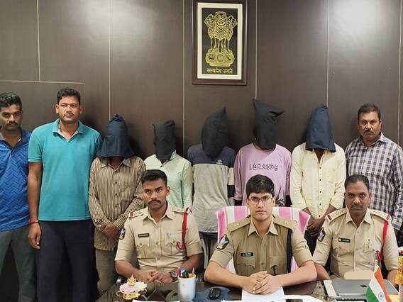 Ganja in AP: రెడ్హ్యాండెడ్గా దొరికిన 350 కిలోల గంజాయి - సప్లై చేసేది ఎవరో తెలిస్తే షాక్! Ganja in AP: రెడ్హ్యాండెడ్గా దొరికిన 350 కిలోల గంజాయి - సప్లై చేసేది ఎవరో తెలిస్తే షాక్!