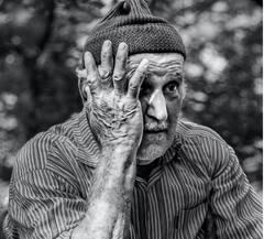 Signs of Depression : घरातील वयस्कर लोक प्रत्येक गोष्टीवर चिडचिड करतात का? असू शकते नैराश्याचे लक्षणं