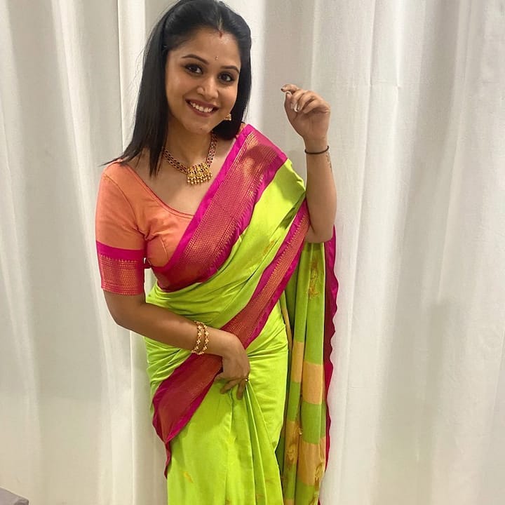 రీసెంట్ గా కిచెన్లో ఉపయోగించే సిరామిక్ పాత్రలు, మగ్గులు, కప్పులు తయారుచేసే బిజినెస్ ప్రారంభించింది యష్మీ