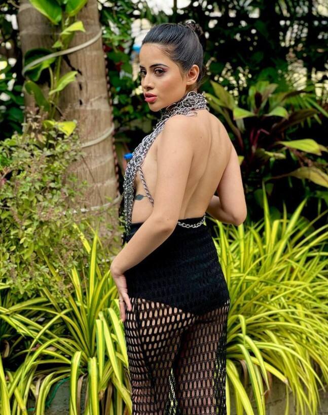 ઉર્ફી જાવેદ દરેક લૂકમાં ખૂબ જ હોટ લાગે છે. ચાહકો પણ તેના નવા લૂકની આતુરતાથી રાહ જુએ છે.