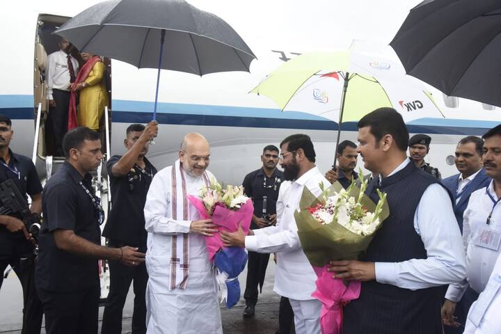 अमित शाह यांनी त्या आधी आशिष शेलारांच्या वांद्रेमधील सार्वजनिक गणेशोत्सव मंडळात उपस्थिती लावली आणि त्या ठिकाणी गणेशाचं दर्शन घेतलं.