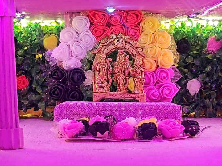 भिवंडी ,काप आळी येथील बळवे कुटुंबाच्या वतीने 70 वा घरगुती गणेशोत्सव साजरा करण्यात येत आहे.