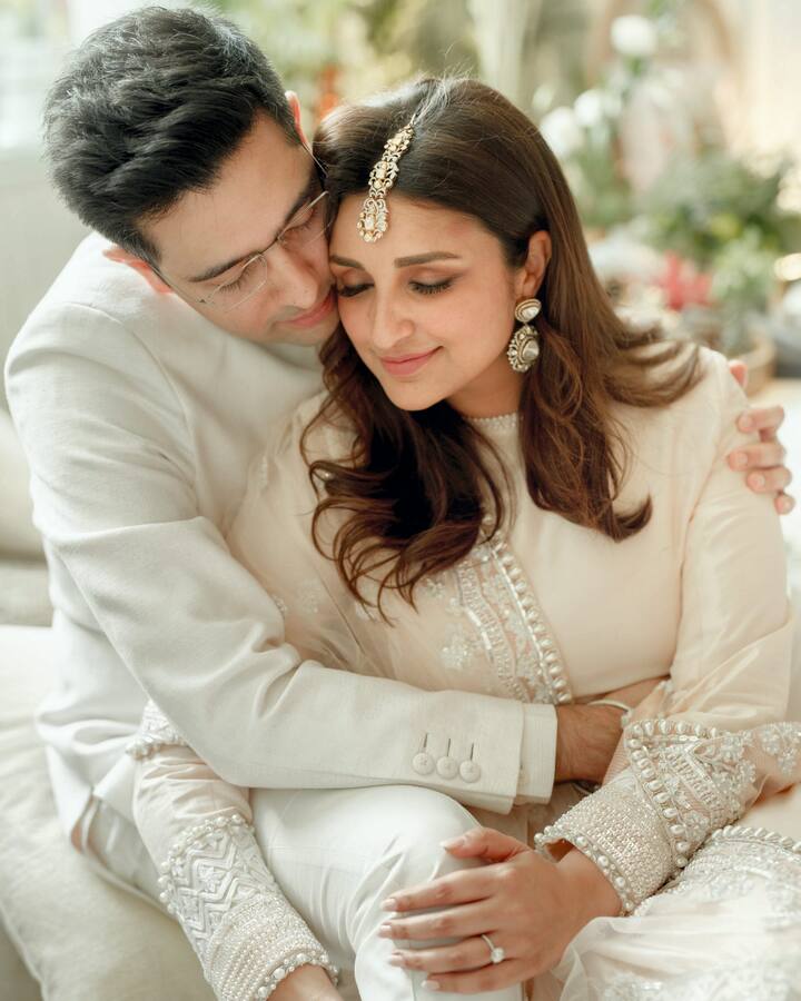 आता लवकरच खासदार राघव चड्ढा हे अभिनेत्री परिणीती चोप्रासोबत लग्नबंधनात अडकणार आहेत.