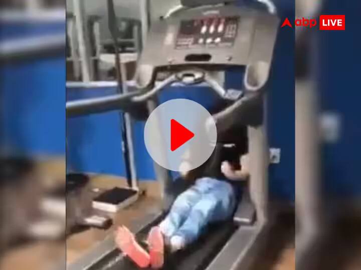 never play with gym equipment you have to face these dreadful consequences viral video Viral Video: ਜਿਮ 'ਚ ਕਦੇ ਵੀ ਨਾ ਕਰੋ ਅਜਿਹੀ ਮਸਤੀ, ਨਹੀਂ ਤਾਂ ਹੋ ਸਕਦੇ ਬੁਰੇ ਨਤੀਜੇ! ਇਹ ਵੀਡੀਓ ਦੇਖ ਕੇ ਤੁਸੀਂ ਖੁਦ ਸਮਝ