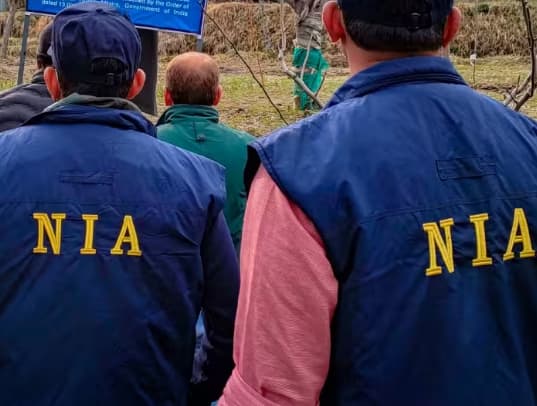 NIA Raid Updates NIA action on Khalistani gangster terror network in delhi up haryana rajasthan punjab marathi news NIA Raid : एनआयए ॲक्शन मोडमध्ये! खलिस्तानी-गँगस्टर्सविरोधात मोठी कारवाई; दिल्ली,उत्तर प्रदेशसह 5 राज्यांमध्ये 50 ठिकाणी छापेमारी