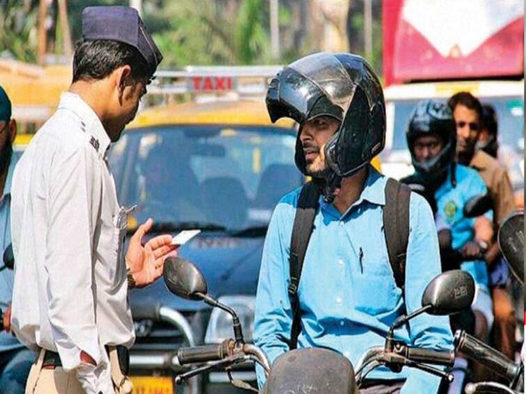 pune news RTO serves notice to firms over use of helmets by employees Pune News : कर्मचाऱ्यांना दुचाकी चालवताना हेल्मेट बंधनकारक; पुण्यातील तब्बल 1744 कंपन्यांना नोटीसा