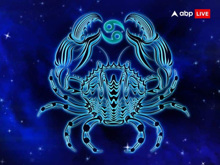 कर्क राशि (Cancer)- कर्क राशि वालों के लिए ये सप्ताह मिलाजुला रहेगा. आपको अपने मन को किसी भी भटकाव से बचना होगा. वर्कस्पेस पर ऐसे लोगों से सावधान रहें जो आपके विरोधी हैं. आपके विरोधियों के साथ आपका मन मुटाव हो सकता है. किसी भी विवाद से बचें. इस सप्ताह आपको ट्रैवल करना पड़ सकता है. ट्रैवल में अपनी सेहत का ख्याल रखें. शादीशुदा लोगों का मन अपने पार्टनर की हेल्थ को लेकर परेशान रह सकता है.