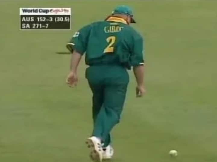 Herschelle Gibbs’ Dropped Catch That Cost South Africa the Cricket World Cup 1999 World cup SA vs AUS: சோதனை! ஆடும் முன்னே கொண்டாடலாமா..? கிப்சால் பரிதாபமாக வெளியேறிய தென்னாப்பிரிக்கா