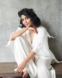 Aishwarya Lekshmi Photos: వైట్ కలర్ కాస్ట్యూమ్స్ లో వెలిగిపోతున్న మలయాళీ బ్యూటీ