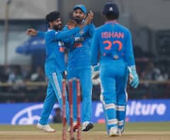 IND vs AUS: ઈન્દોરમાં ઈન્ડિયન્સનો ધમાકો, બીજી વનડેમાં ઓસ્ટ્રેલિયાને હરાવી સિરીઝ પર કર્યો કબજો