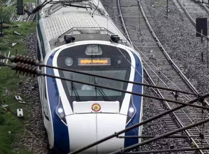 देशातील कनेक्टिव्हिटी वाढवण्याची ही अभूतपूर्व संधी असल्याचं या कार्यक्रमात पंतप्रधान नरेंद्र मोदी म्हणाले.