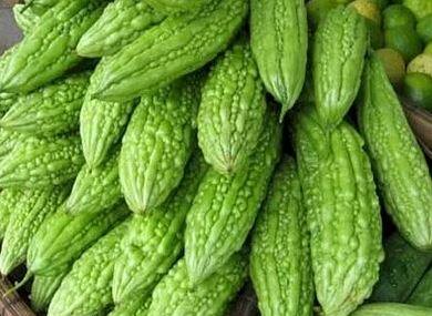 कारल्यामध्ये असलेले चरेंटिन तत्व शरीरातील रक्तातील साखर नियंत्रित ठेवण्यास मदत करते.