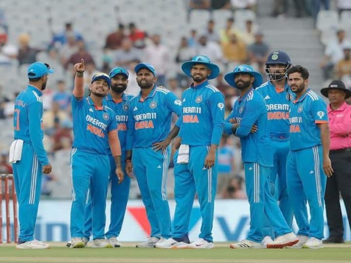 IND Vs AUS: మూడో వన్డేలో భారత జట్టుకు భారీ మార్పులు - చైనా వెళ్లనున్న ఇద్దరు ప్లేయర్లు! India Team May Undergo Many Changes in 3rd Deciding ODI IND Vs AUS: మూడో వన్డేలో భారత జట్టుకు భారీ మార్పులు - చైనా వెళ్లనున్న ఇద్దరు ప్లేయర్లు!