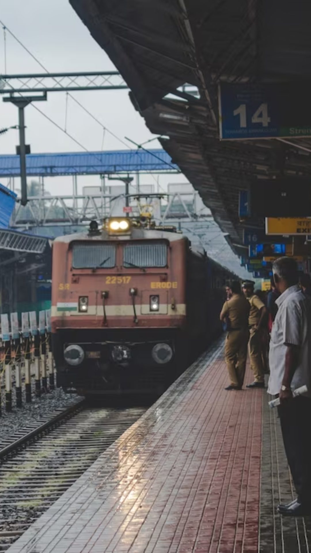 आज हम आपको ट्रेन में बिना टिकट यात्रा
