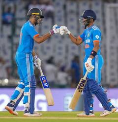 ODI World Cup 2023:  ਭਾਰਤੀ ਬੱਲੇਬਾਜ਼ਾਂ ਨੂੰ ਖੱਬੇ ਹੱਥ ਦੇ ਤੇਜ਼ ਗੇਂਦਬਾਜ਼ ਪਾਵਰਪਲੇ 'ਚ ਕਰਦੇ ਨੇ ਤੰਗ