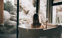 Benefits Of Ice Bath : Ice Bath चे आरोग्याला होणारे भन्नाट फायदे, शरीराचा त्रासही होतो कमी